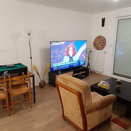 Bel Appartement Disponible Конфлан-Сент-Онорин Экстерьер фото